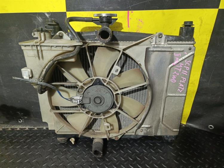 Радиатор основной Тойота Платц в Электростале 113701