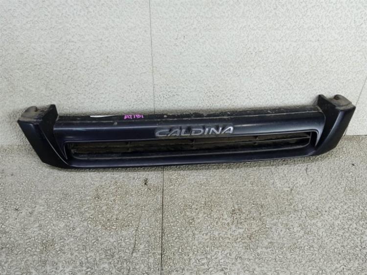Решетка радиатора Toyota Caldina