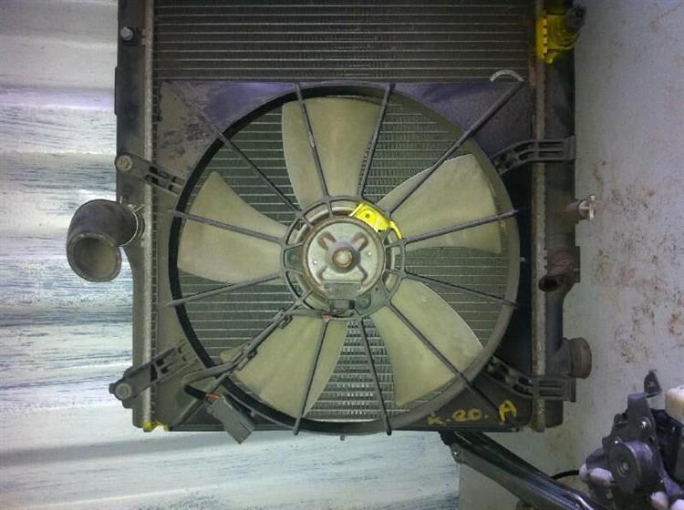 Диффузор радиатора Хонда Стрим в Электростале 7847