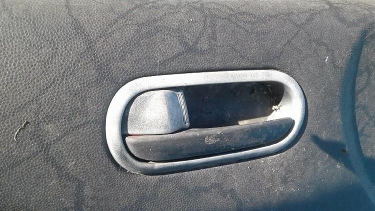 Ручка двери Mazda Demio