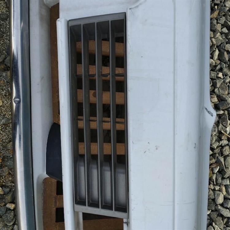 Решетка радиатора Ниссан Седрик в Электростале 87572